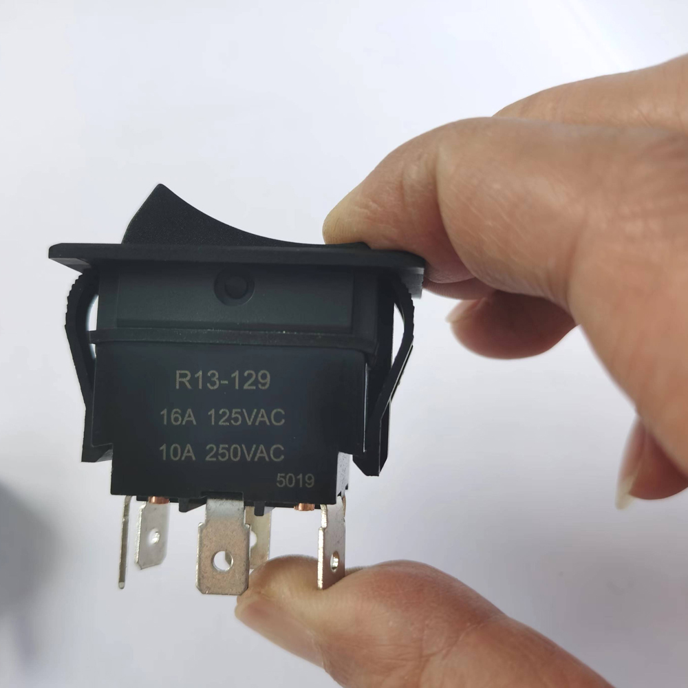 R13-129 4Pin 6Pins 125/250V 16 - Power Tools Electrical avaliação e preço